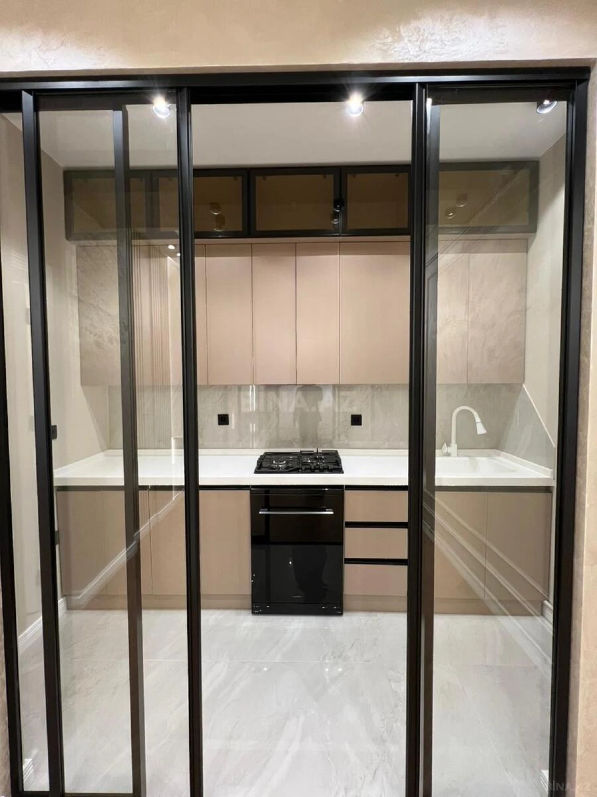 Satılır 3 otaqlı mənzil 96 m²