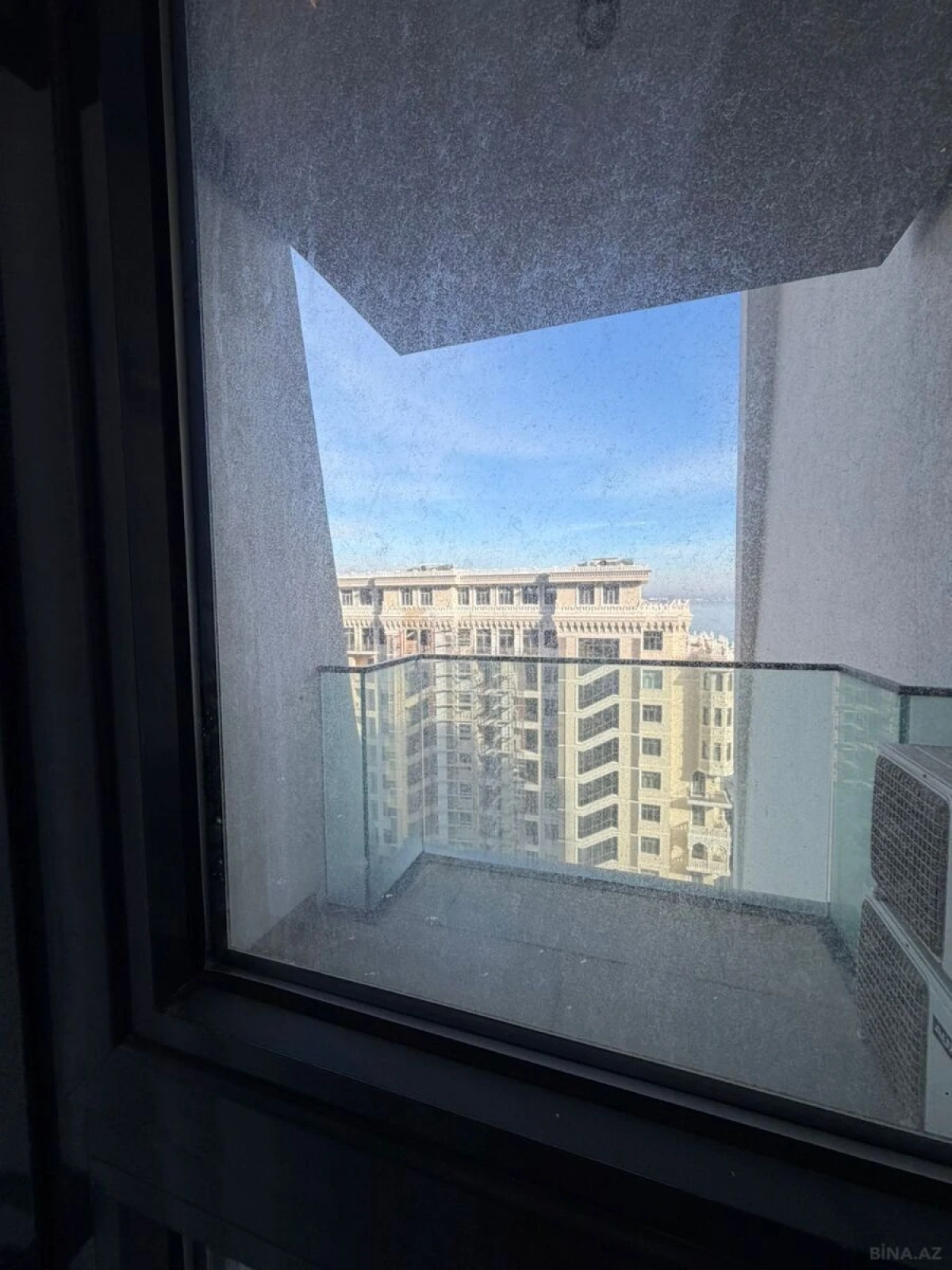 Kirayə verilir 2 otaqlı mənzil 95 m²