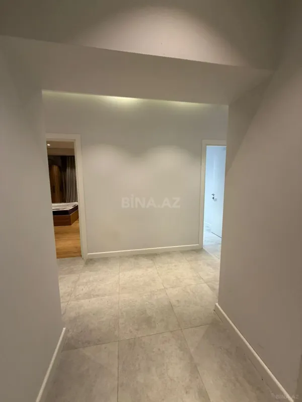Kirayə verilir 2 otaqlı mənzil 95 m²