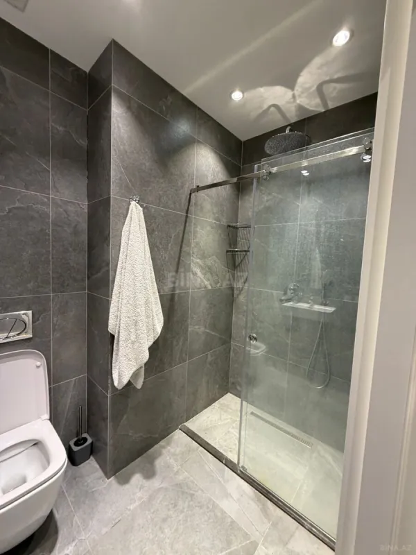 Kirayə verilir 2 otaqlı mənzil 95 m²