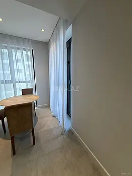 Kirayə verilir 2 otaqlı mənzil 95 m²