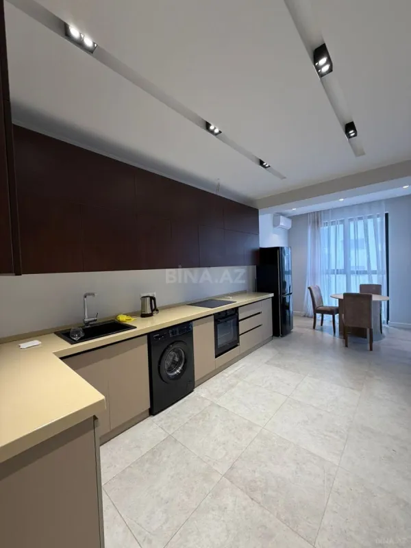 Kirayə verilir 2 otaqlı mənzil 95 m²
