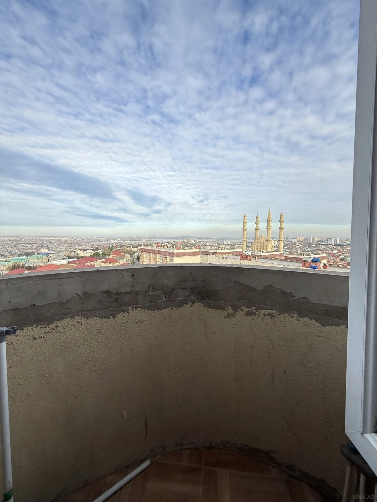 Satılır 3 otaqlı mənzil 70 m²