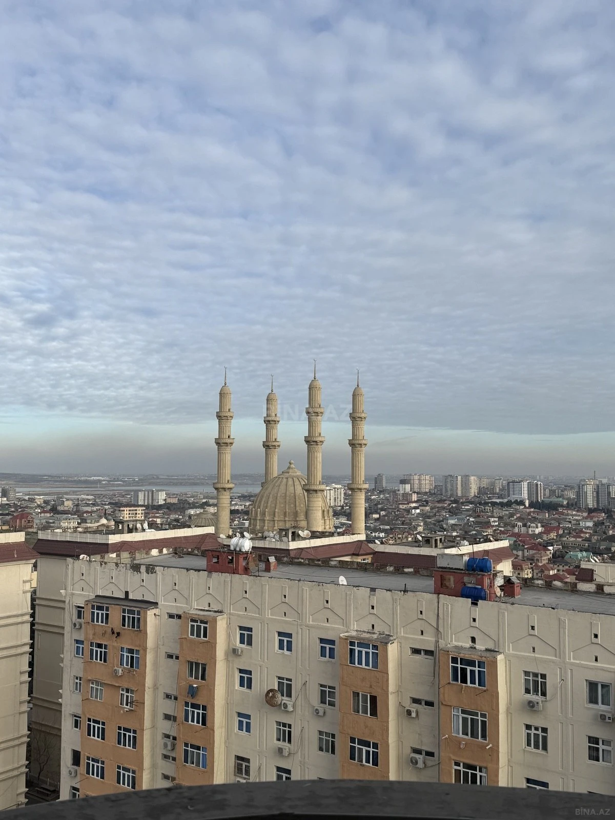 Satılır 3 otaqlı mənzil 70 m²