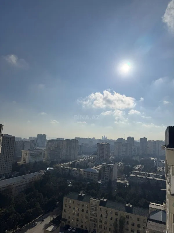 Satılır 3 otaqlı mənzil 170 m²