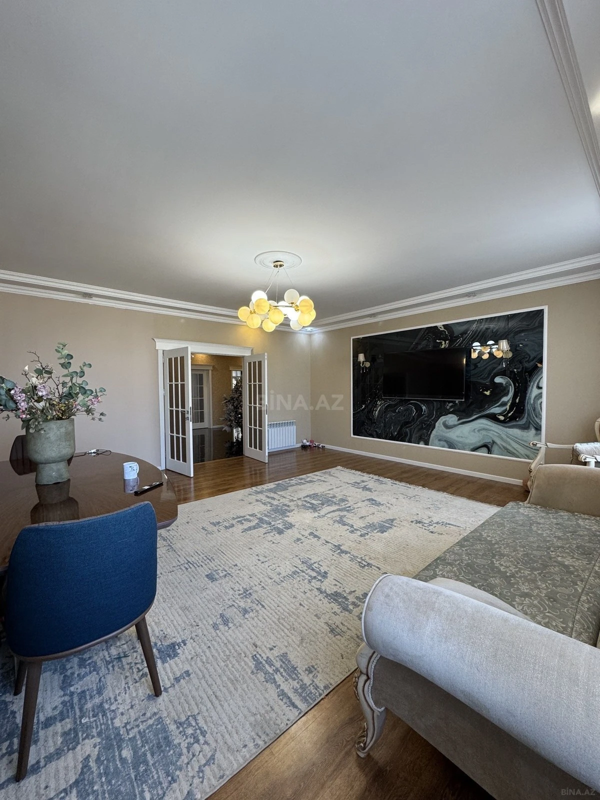 Satılır 3 otaqlı mənzil 170 m²