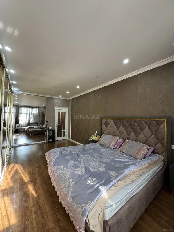 Satılır 3 otaqlı mənzil 170 m²