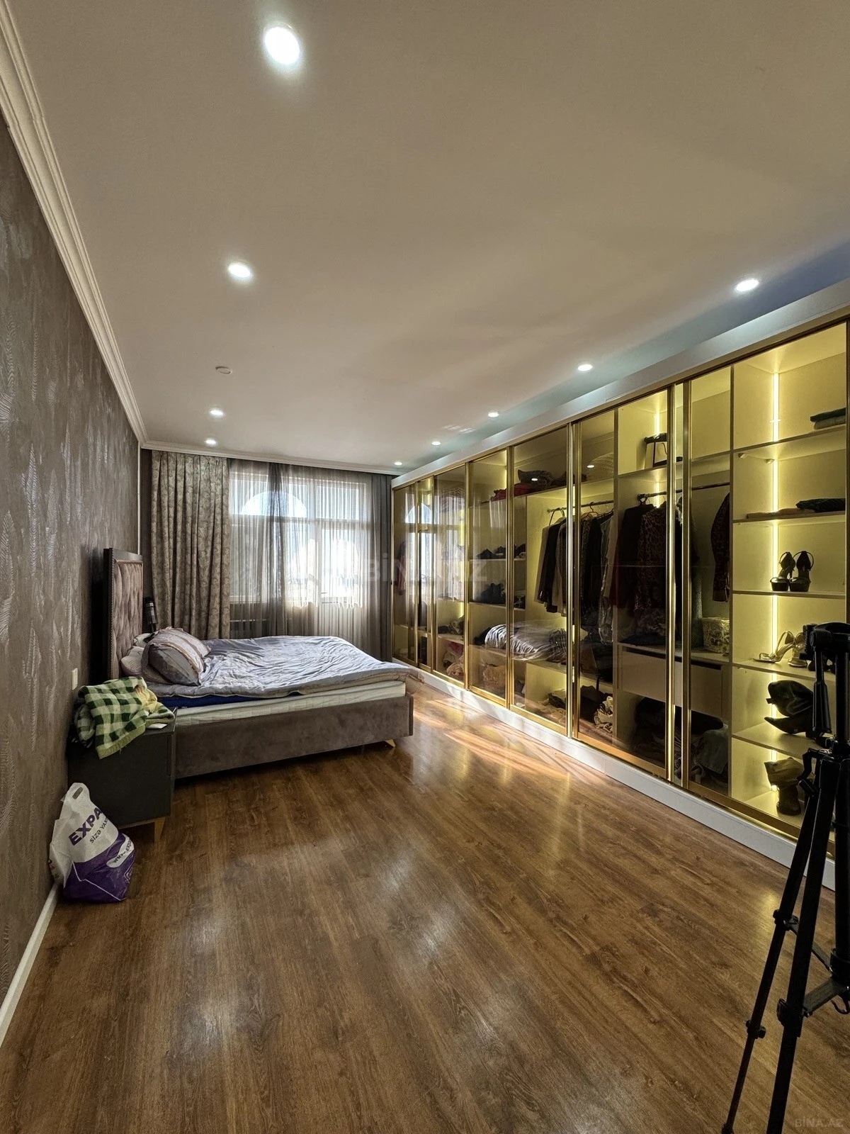 Satılır 3 otaqlı mənzil 170 m²