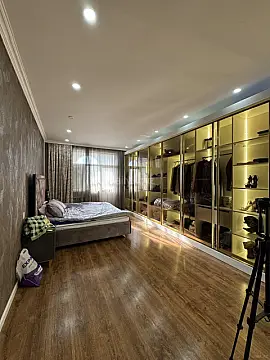 Satılır 3 otaqlı mənzil 170 m²