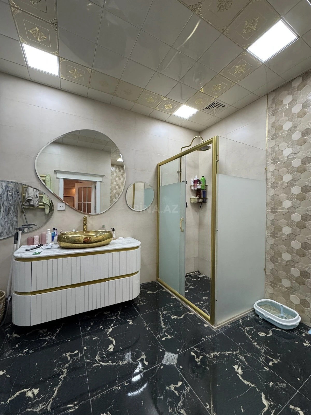 Satılır 3 otaqlı mənzil 170 m²