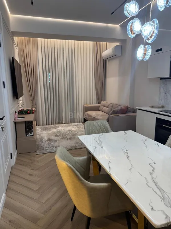 Kirayə verilir 2 otaqlı mənzil 57 m²