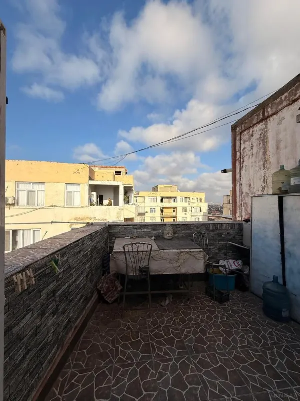 Satılır 2 otaqlı mənzil 62 m²