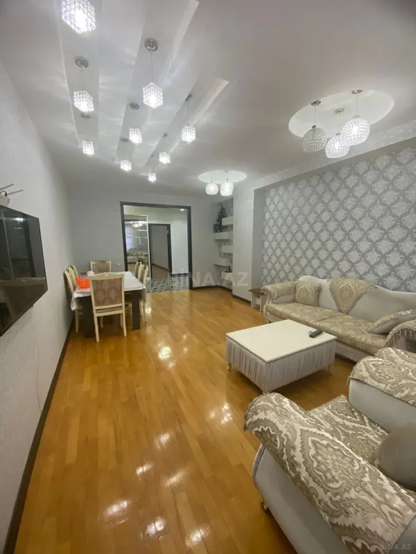 Satılır 3 otaqlı mənzil 136 m²