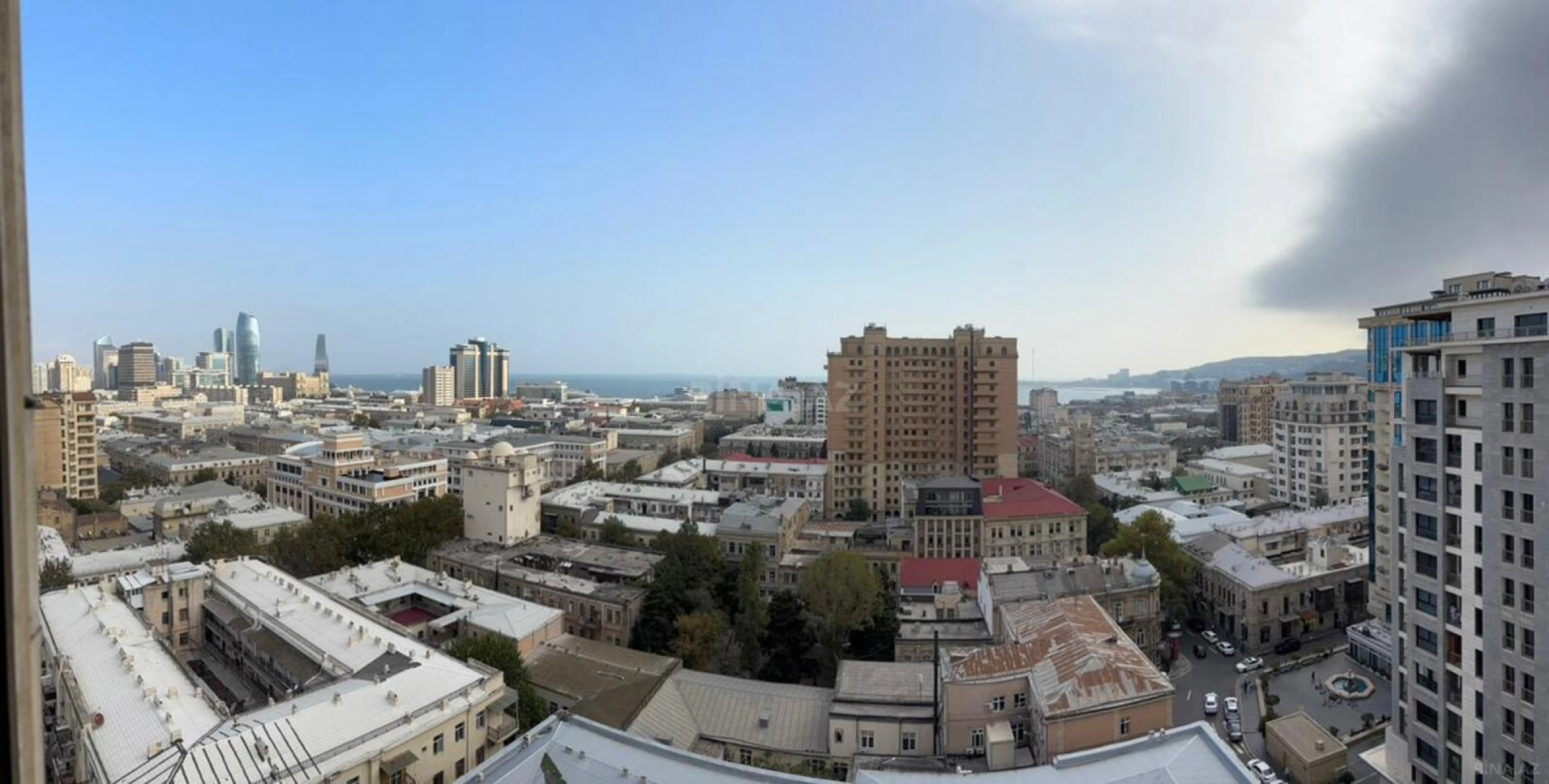 Satılır 4 otaqlı mənzil 230 m²