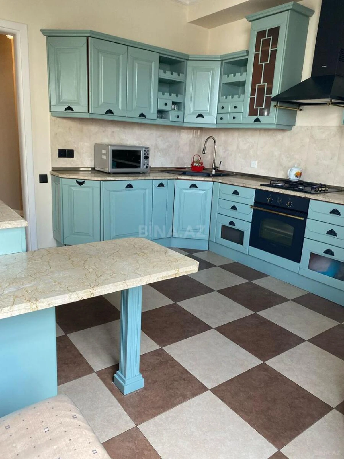 Satılır 3 otaqlı mənzil 126 m²