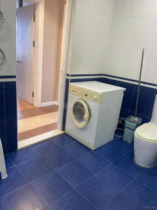 Satılır 3 otaqlı mənzil 126 m²