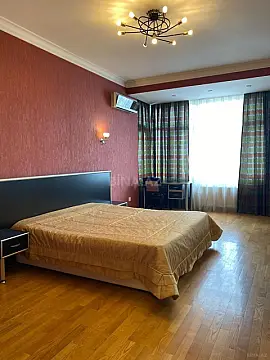 Satılır 3 otaqlı mənzil 126 m²