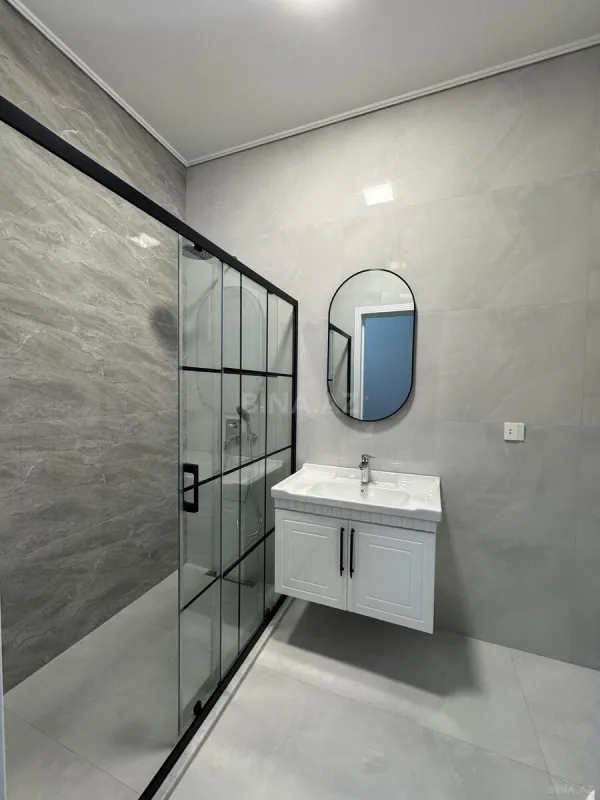 Satılır 5 otaqlı həyət evi 240 m²