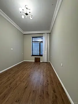 Satılır 4 otaqlı həyət evi 240 m²