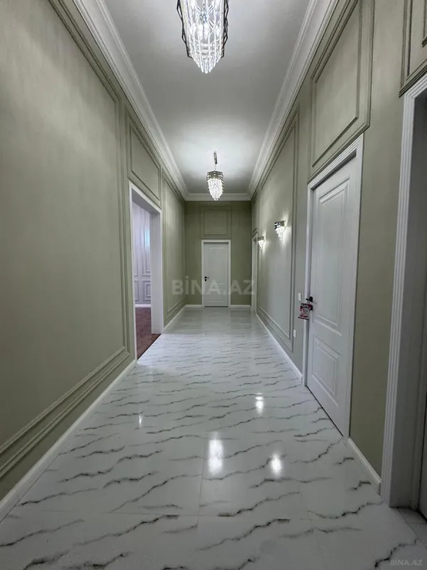 Satılır 4 otaqlı həyət evi 240 m²