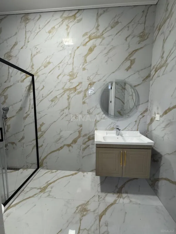 Satılır 4 otaqlı həyət evi 240 m²