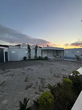 Satılır 4 otaqlı həyət evi 240 m²