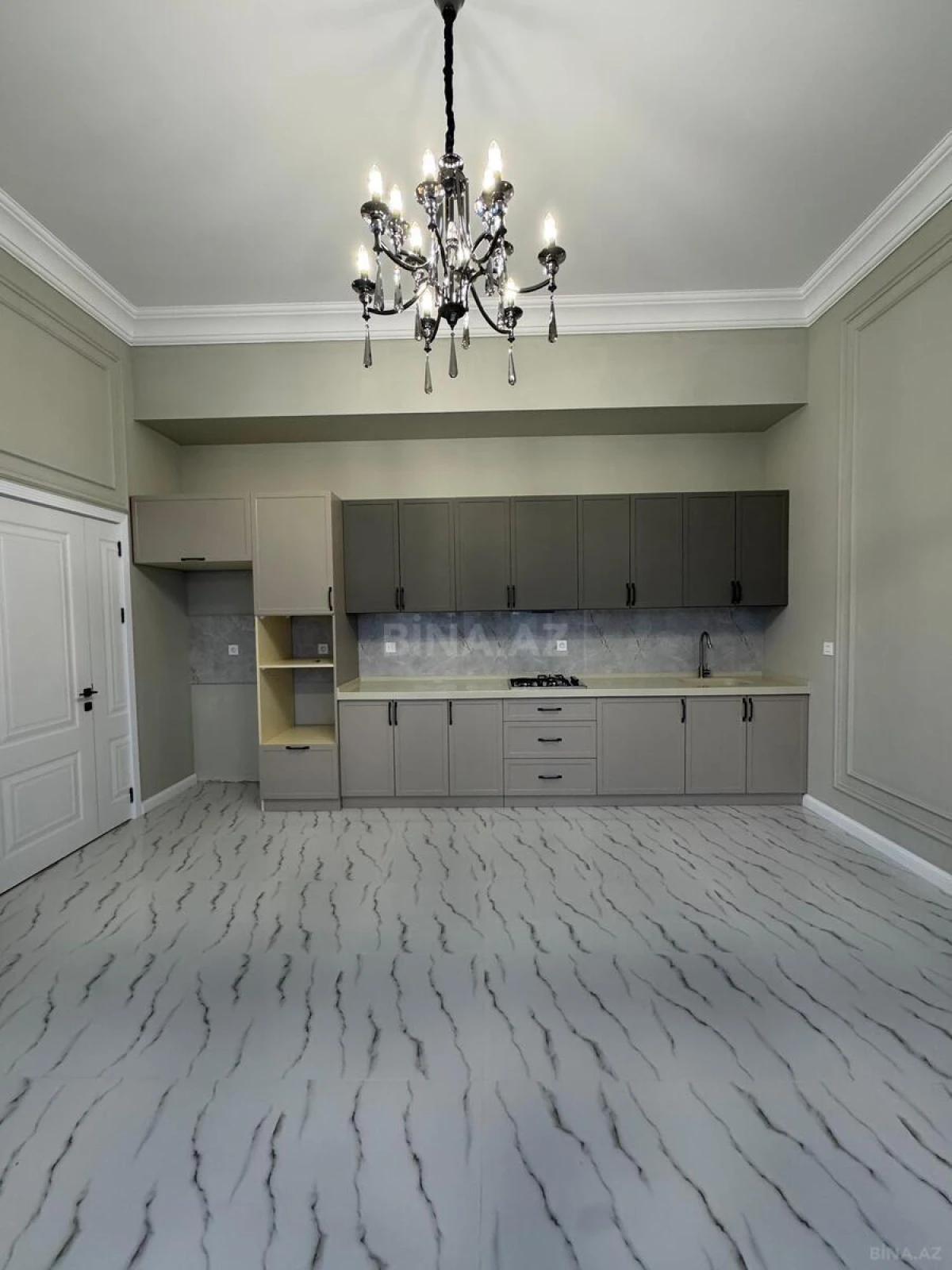 Satılır 4 otaqlı həyət evi 240 m²