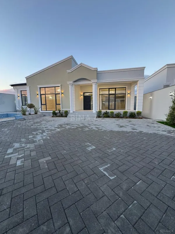 Satılır 4 otaqlı həyət evi 240 m²