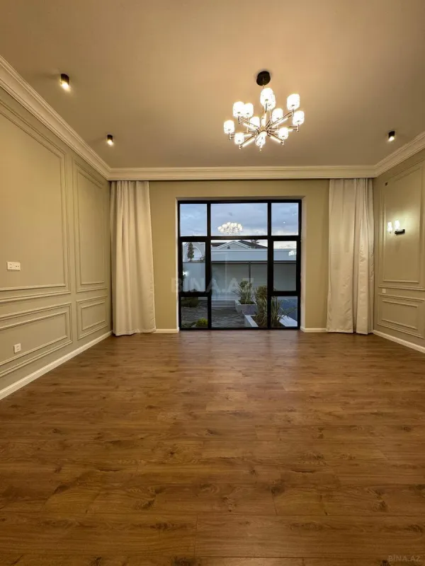 Satılır 4 otaqlı həyət evi 240 m²
