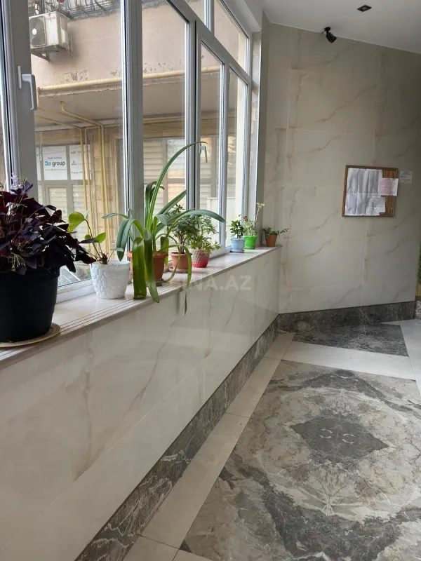 Satılır 3 otaqlı mənzil 128 m²