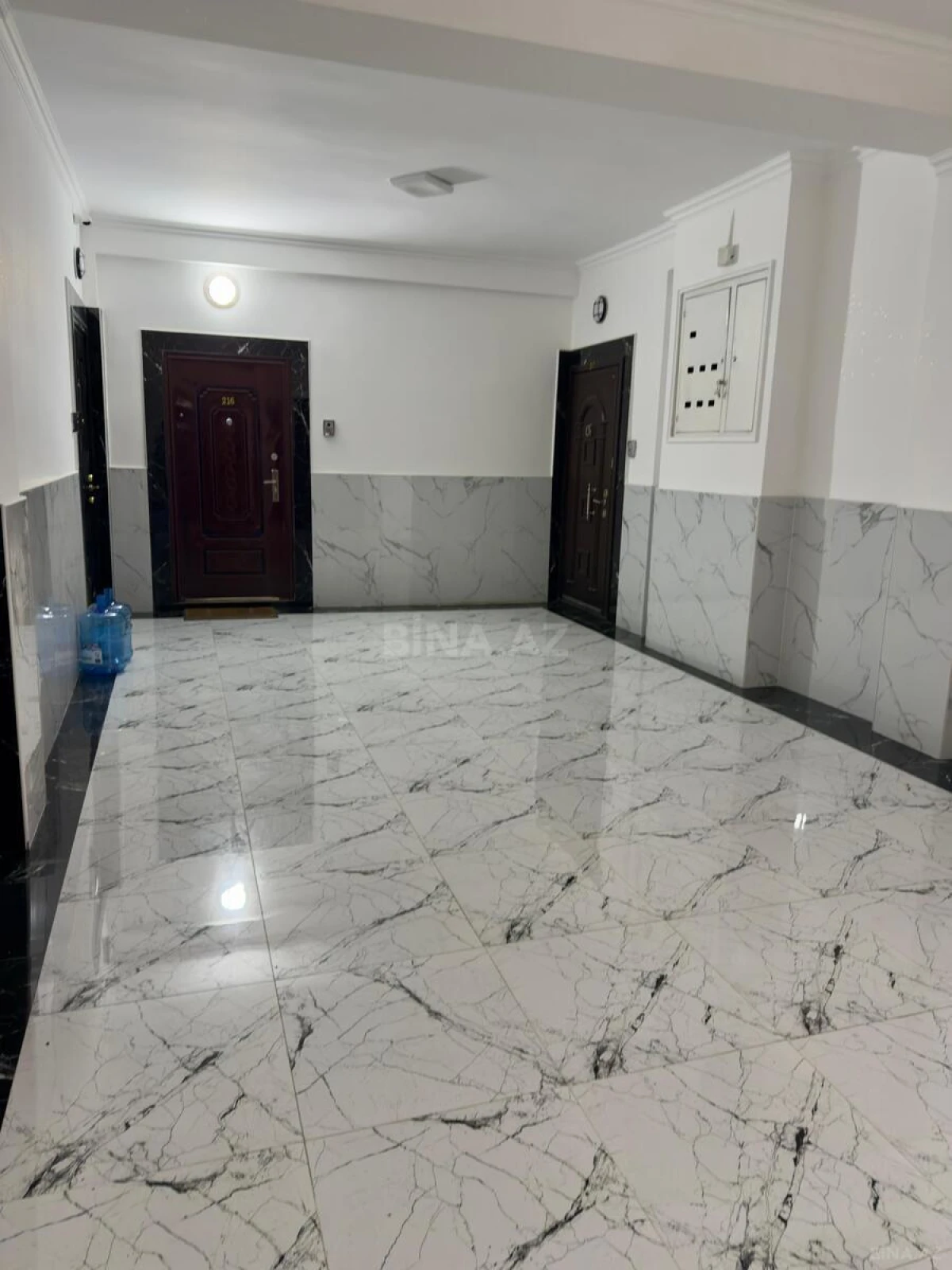 Satılır 3 otaqlı mənzil 128 m²