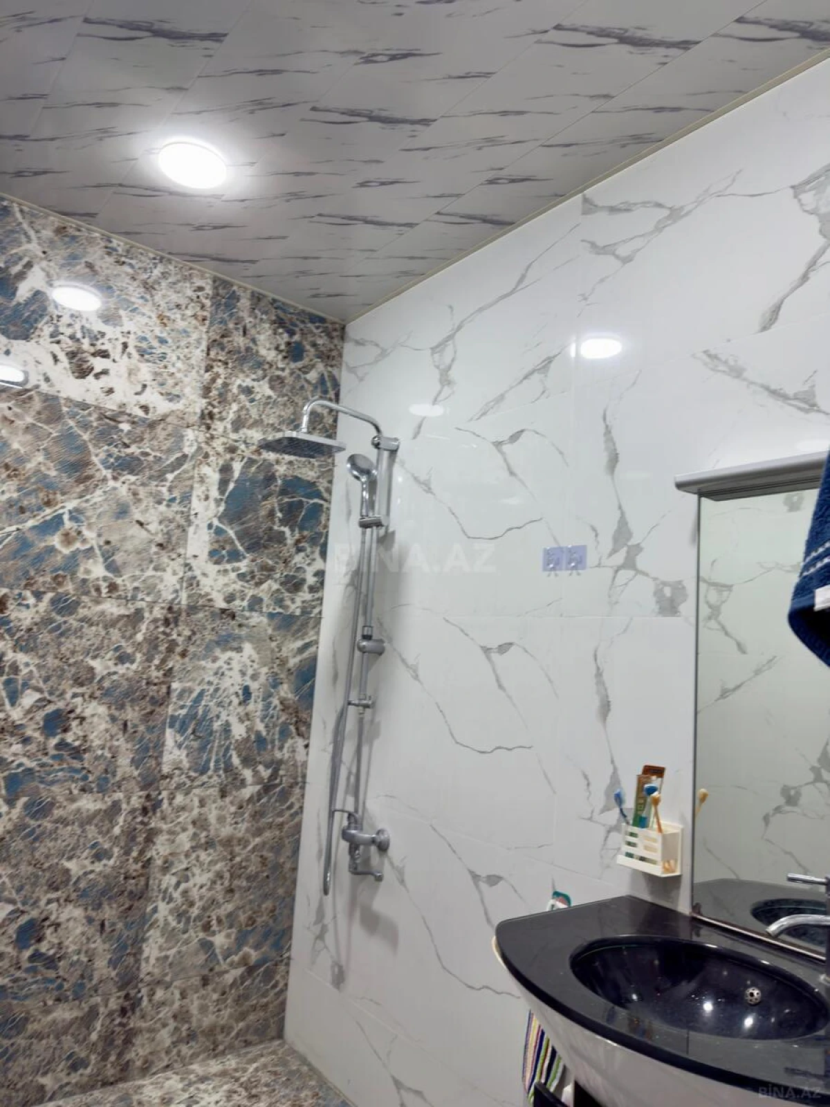 Satılır 3 otaqlı mənzil 128 m²