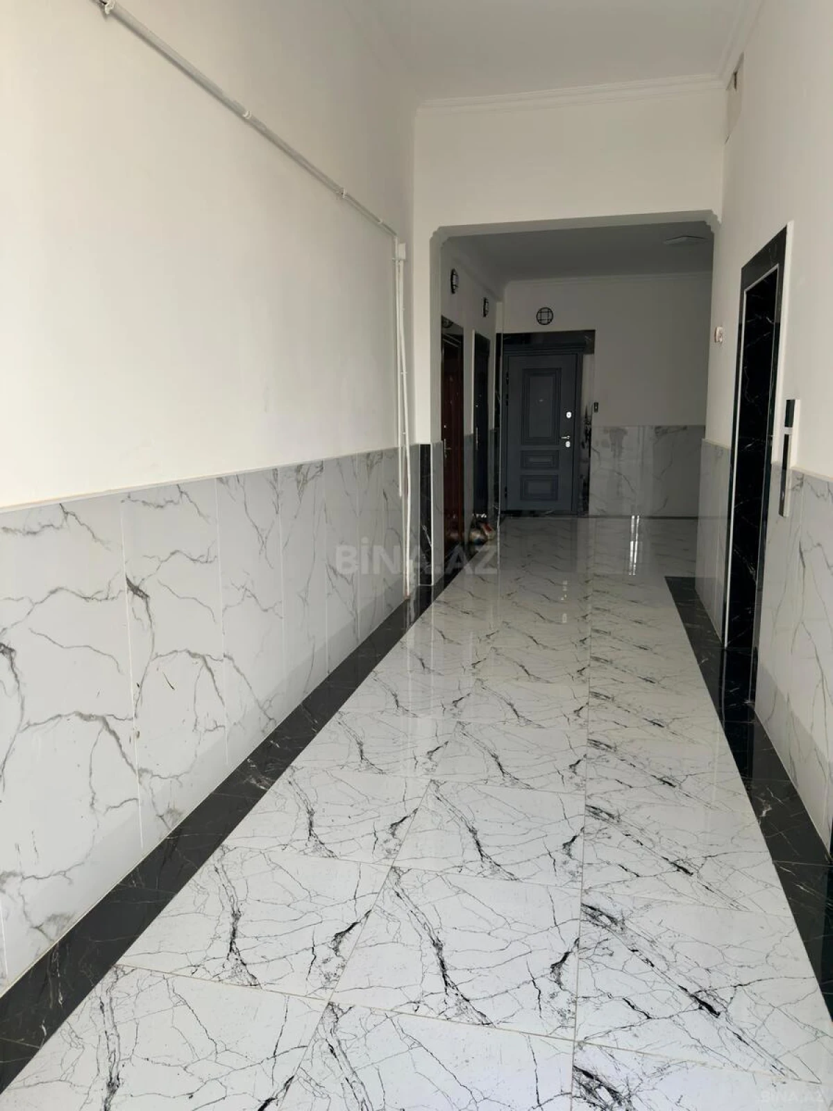 Satılır 3 otaqlı mənzil 128 m²