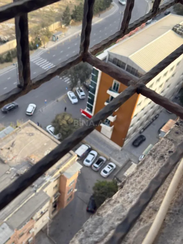 Satılır 3 otaqlı mənzil 128 m²