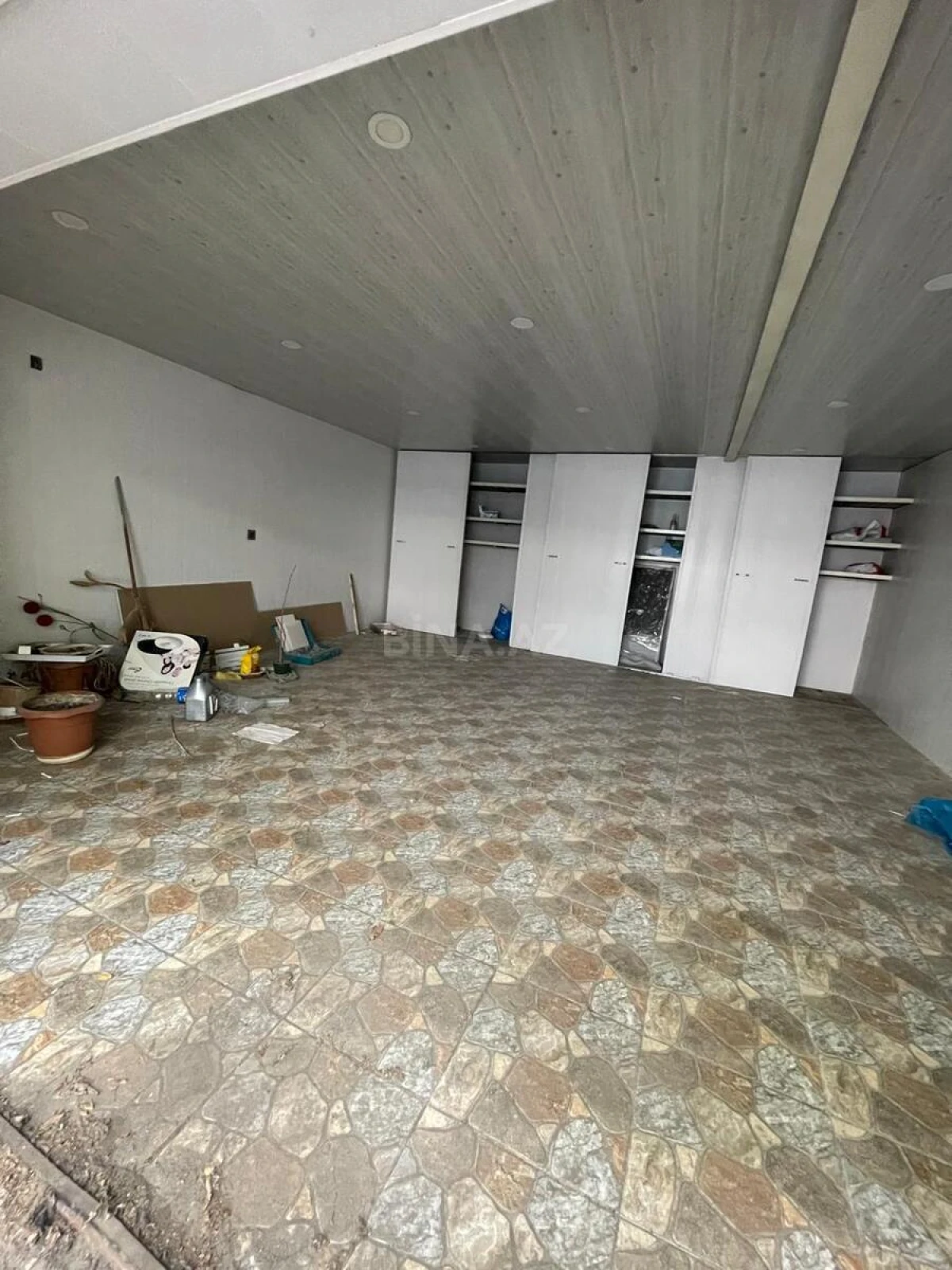 Satılır qaraj 40 m²