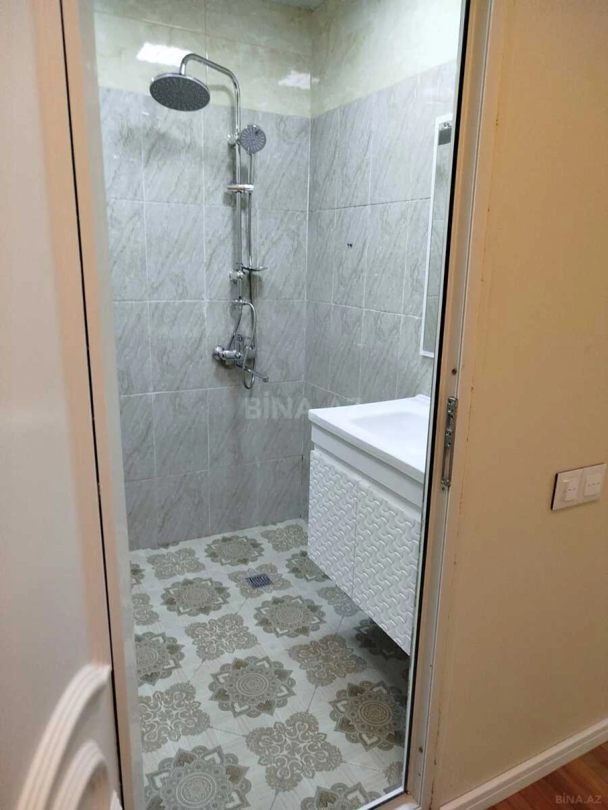 Satılır 2 otaqlı mənzil 60 m²