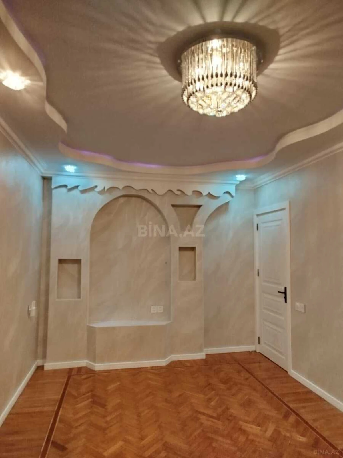 Satılır 2 otaqlı mənzil 60 m²