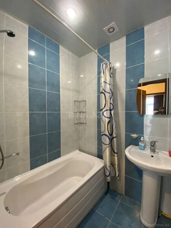 Satılır 2 otaqlı mənzil 92 m²