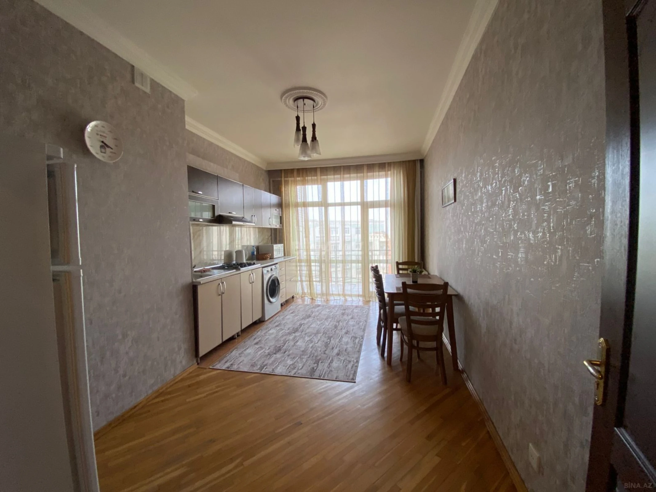Satılır 2 otaqlı mənzil 92 m²