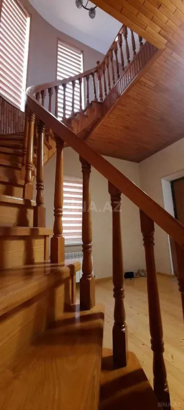 Satılır 4 otaqlı həyət evi 200 m²
