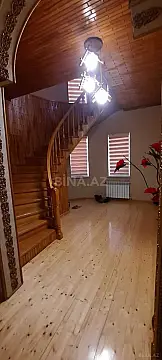 Satılır 4 otaqlı həyət evi 200 m²