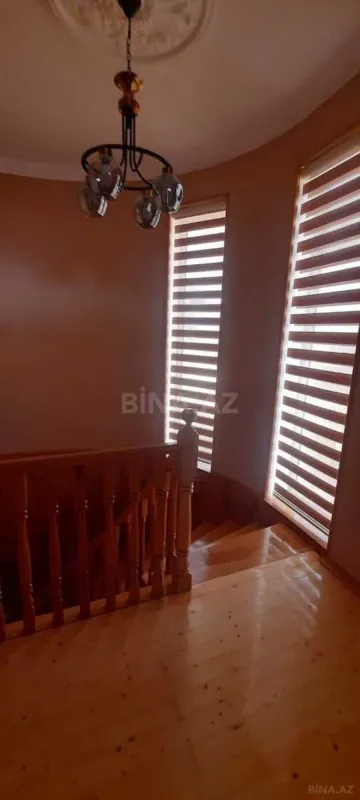 Satılır 4 otaqlı həyət evi 200 m²