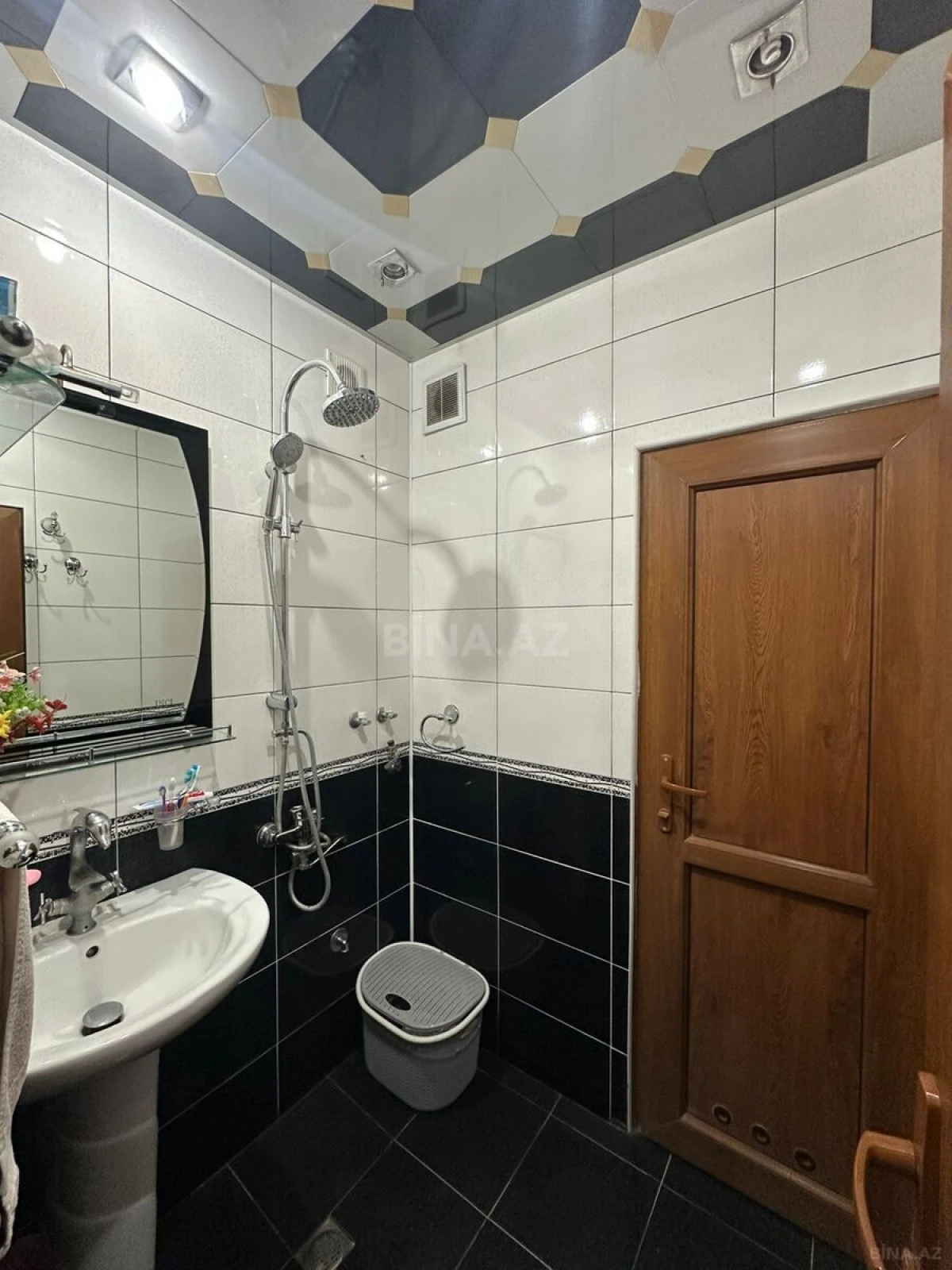 Satılır 3 otaqlı mənzil 65 m²