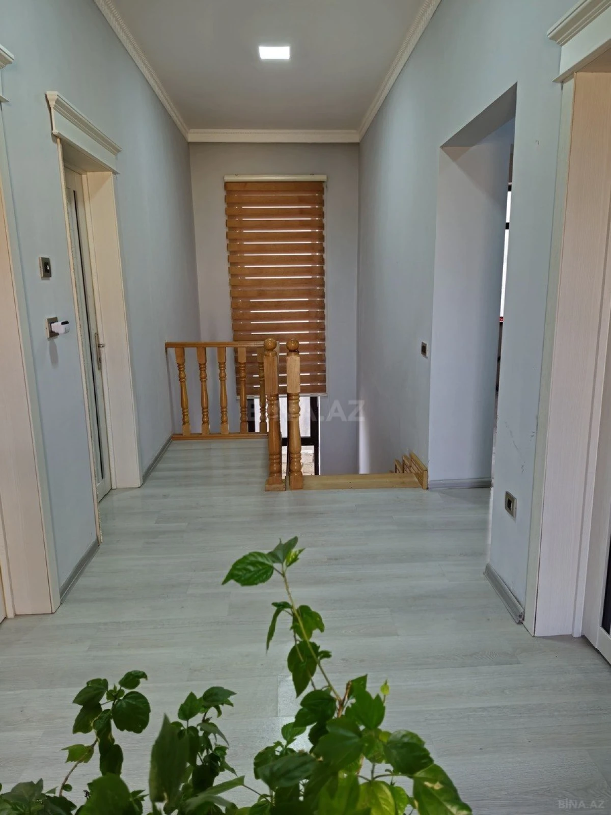 Satılır 6 otaqlı həyət evi 180 m²