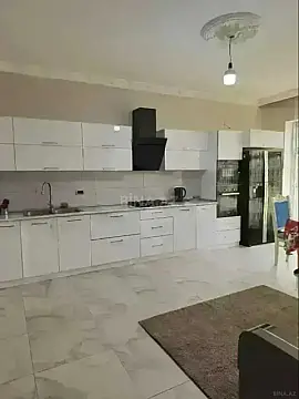 Satılır 6 otaqlı həyət evi 180 m²