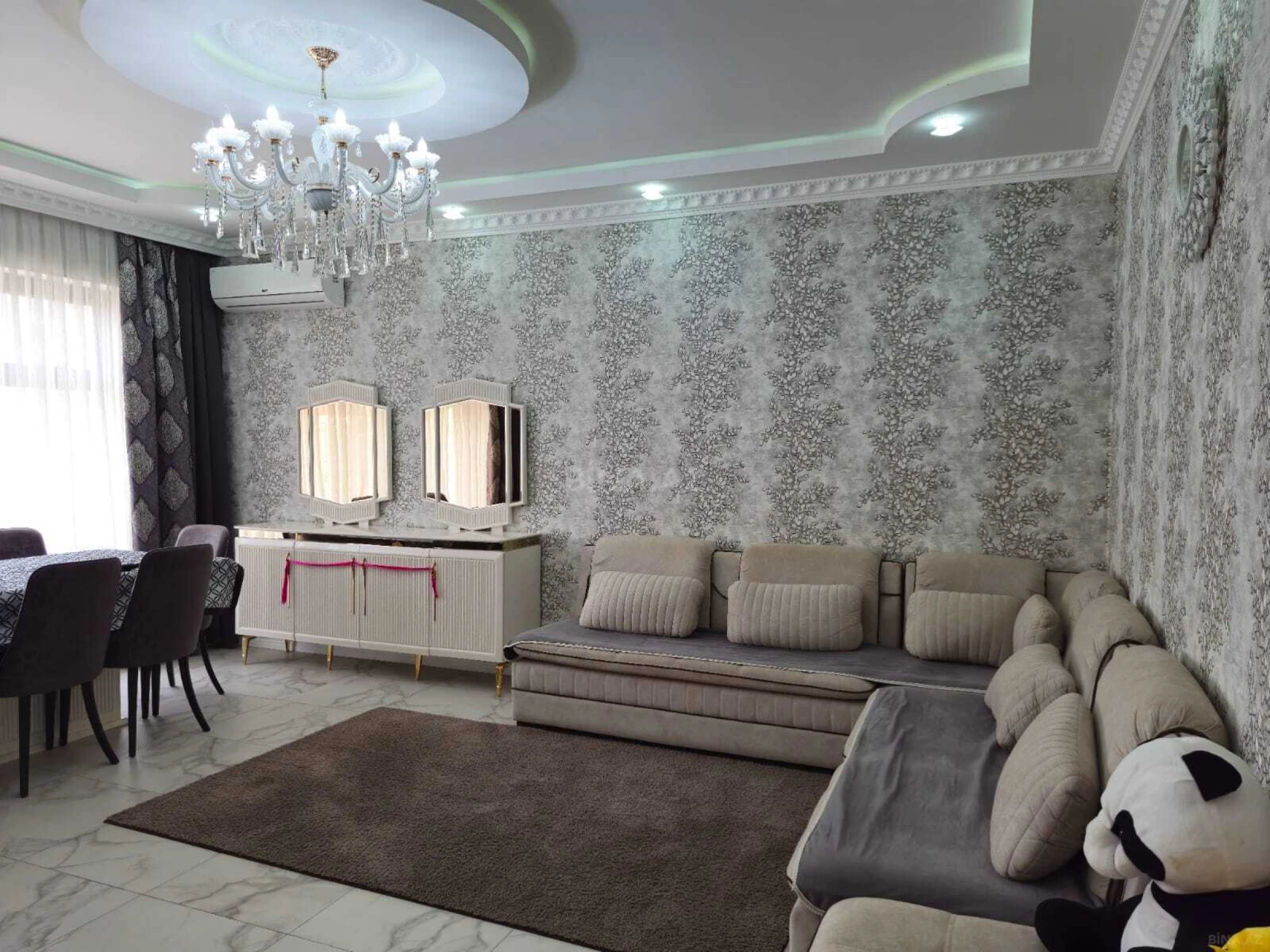 Satılır 6 otaqlı həyət evi 180 m²