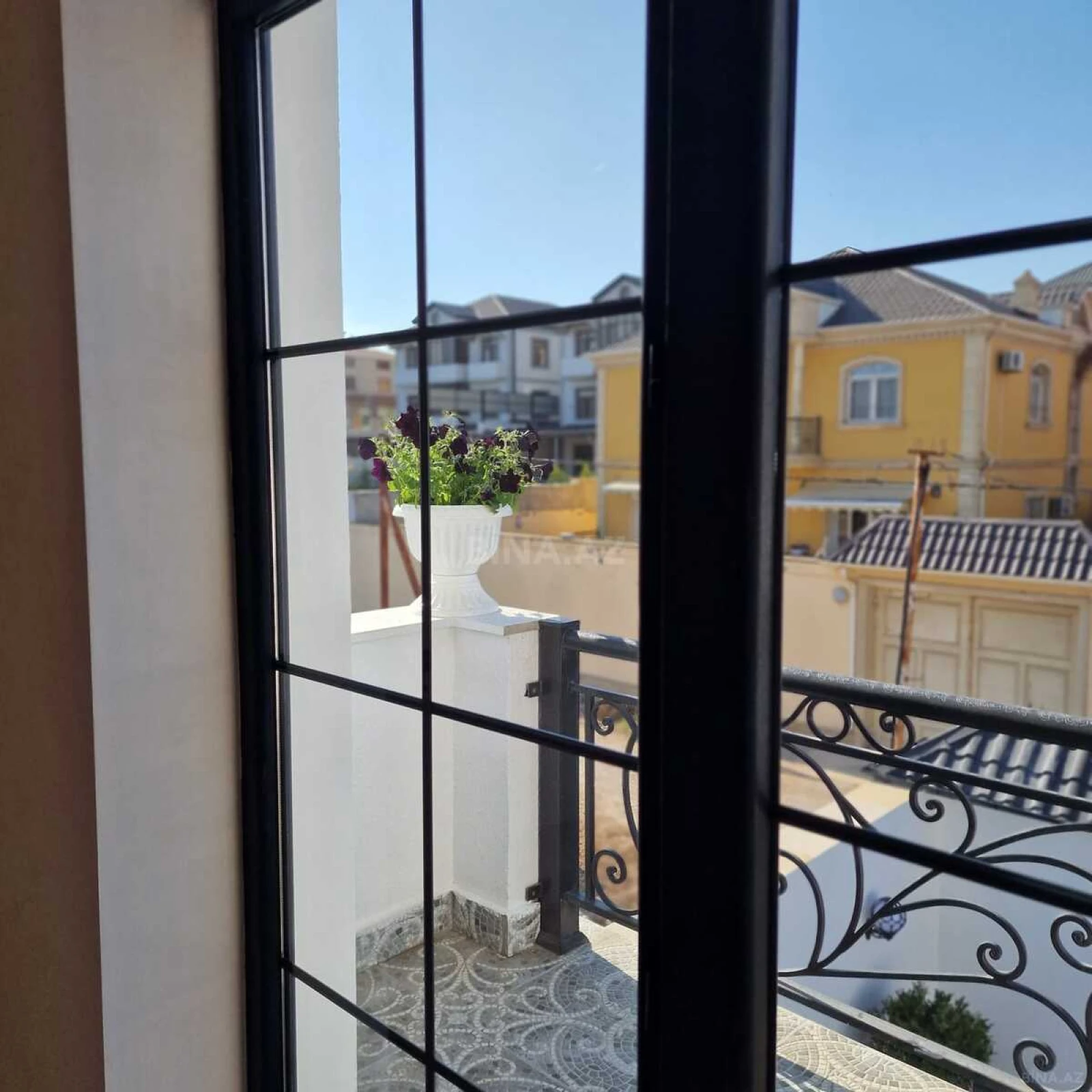 Satılır 7 otaqlı həyət evi 450 m²