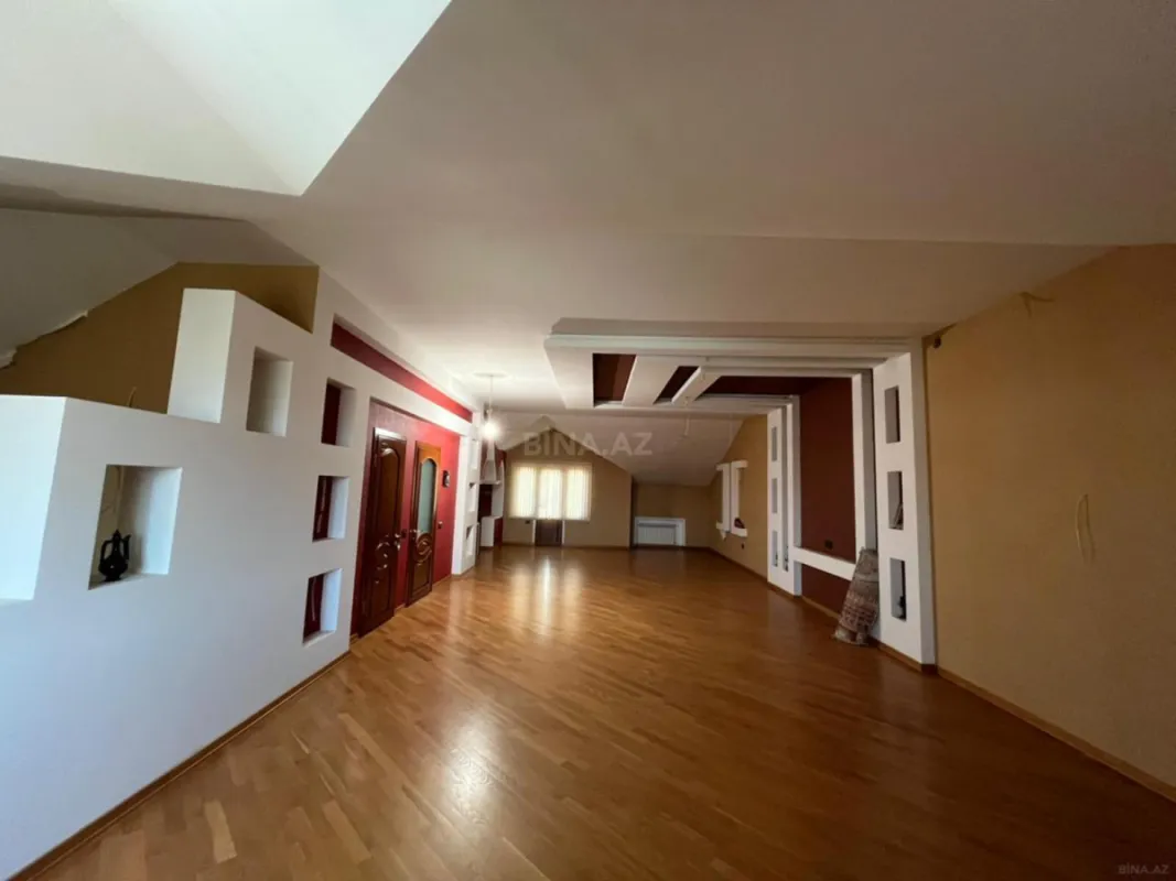 Kirayə verilir 7 otaqlı həyət evi 600 m²