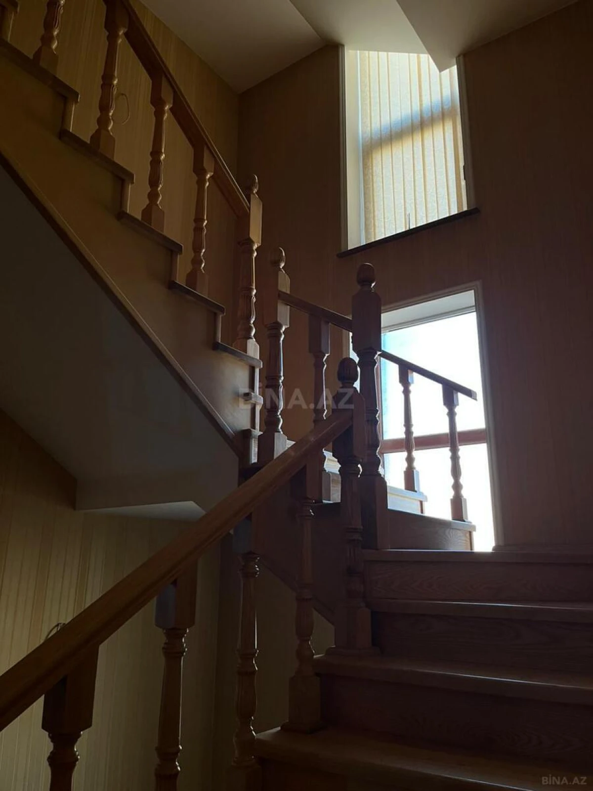 Kirayə verilir 7 otaqlı həyət evi 600 m²