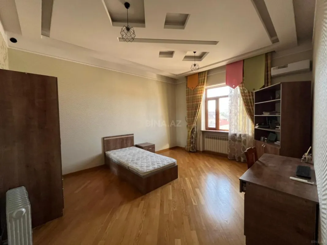 Kirayə verilir 7 otaqlı həyət evi 600 m²